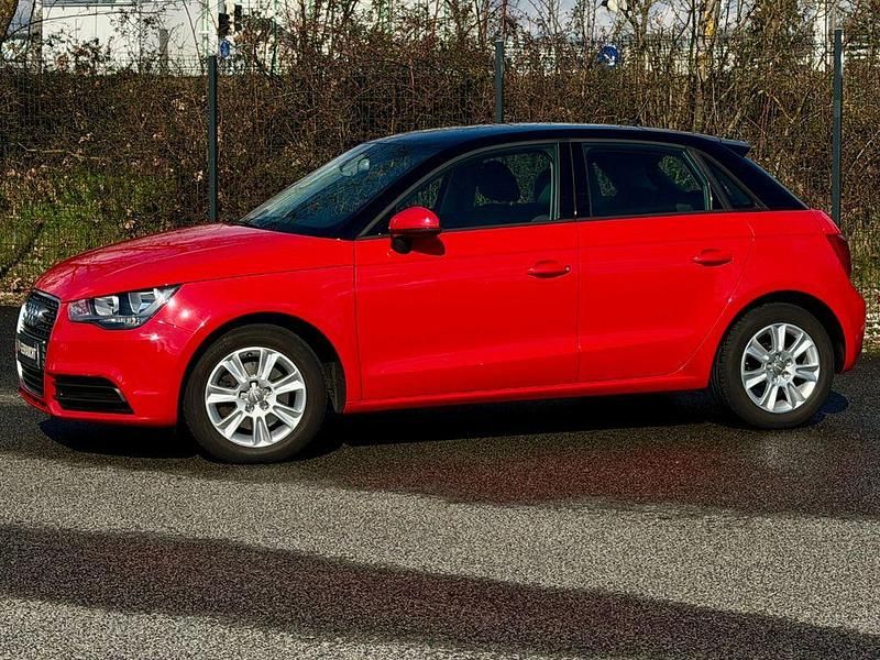 Gebraucht Audi A1 Sportback Attraction 122 PS (89 kW) 2012 Rot Kleinwagen