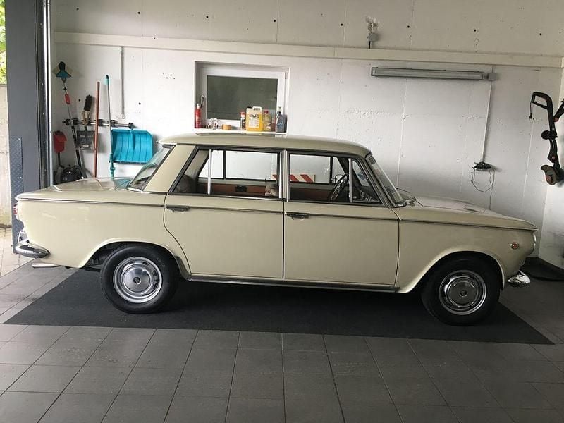 Beige Gebraucht 1964 Fiat 1500 Limousine | 11.500 € - Bild 1/4