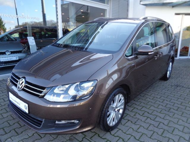 Gebraucht VW Sharan Life 140 PS (102 kW) 2013 Braun metallic Van / Kleinbus