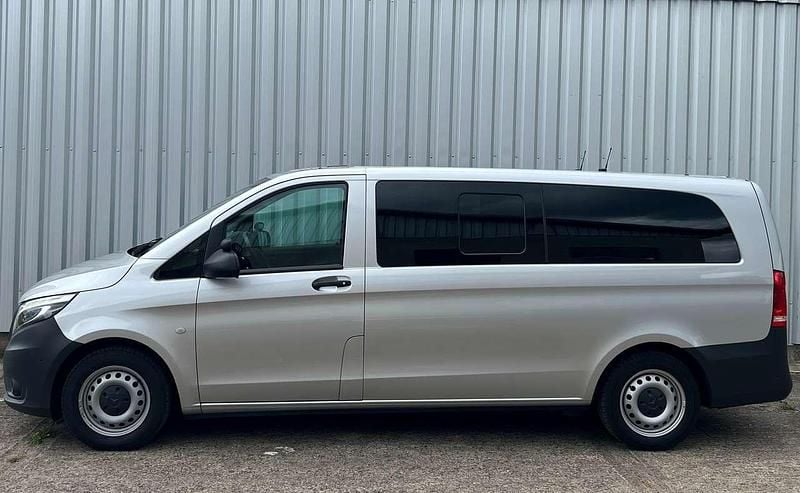 Gebraucht Mercedes Vito 163 PS (119 kW) 2020 Brillantsilber metallic Van