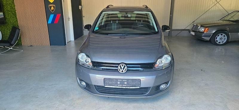 Grau Gebraucht 2012 VW Golf VII Match Limousine | 4.850 € (Superpreis) - Bild 1/4