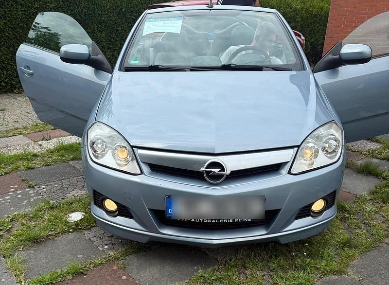 Blau Gebraucht 2006 Opel Tigra OPC Cabrio | 3.900 € (Teuer) - Bild 1/4