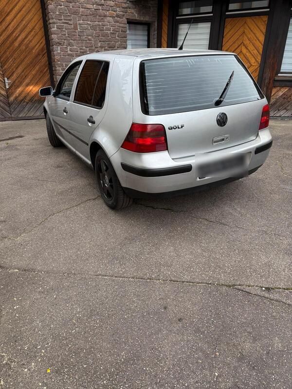 Silber Gebraucht 2001 VW Golf IV Edition Kleinwagen | 550 € (Superpreis) - Bild 1/4