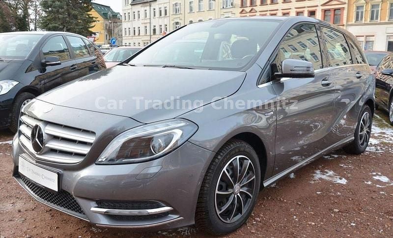 Gebraucht Mercedes B180 122 PS (89 kW) 2011 Grau Van / Kleinbus