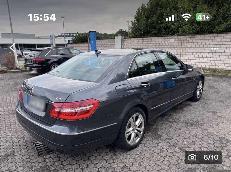 Second-hand Mercedes E250 204 CP (150 kW) 2010 Berlinǎ