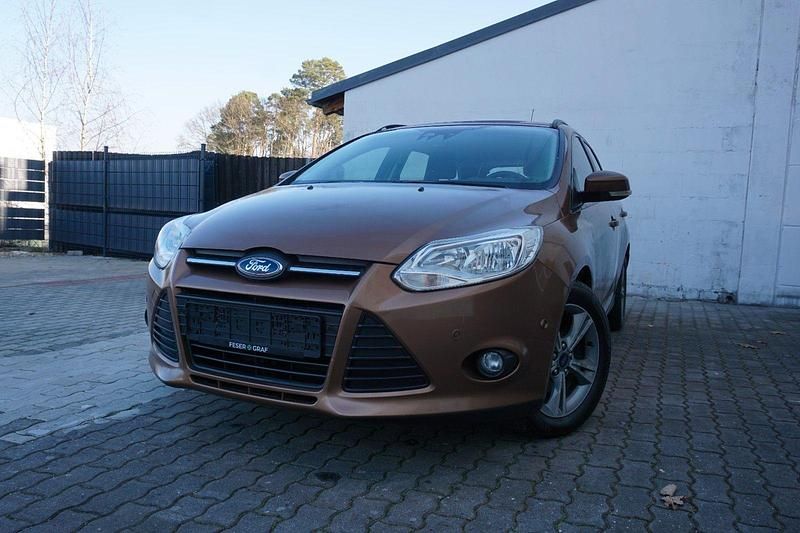 Gebraucht Ford Focus 125 PS (91 kW) 2013 Braun Kombi