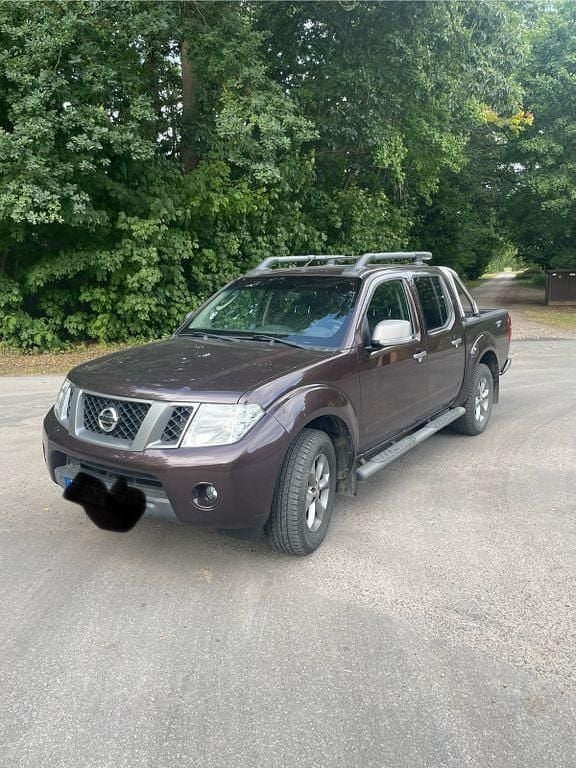 Braun Gebraucht 2015 Nissan Navara Abholung | 11.999 € (Superpreis) - Bild 1/4