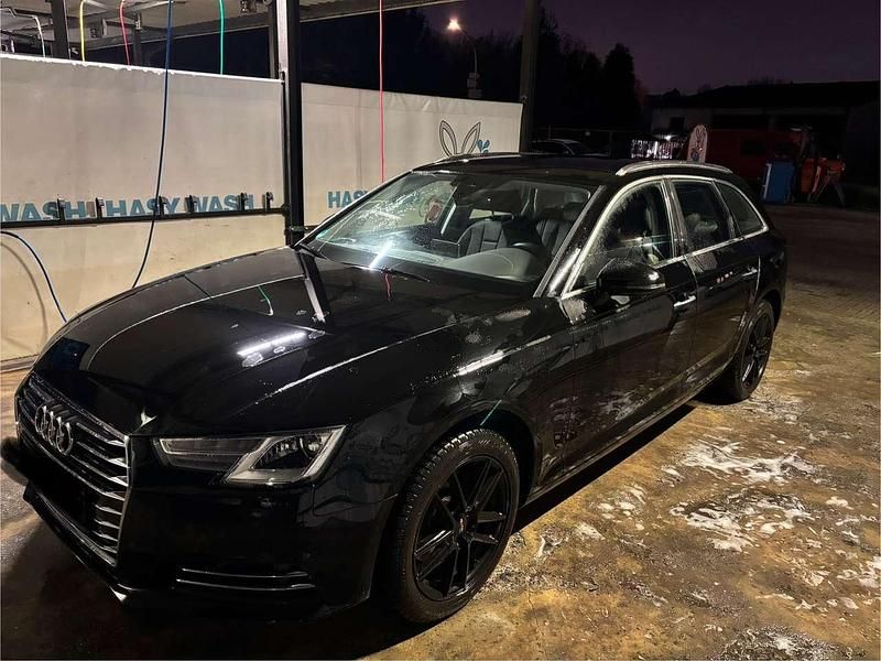 Gebraucht Audi A4 150 PS (110 kW) 2016 Schwarz Kombi
