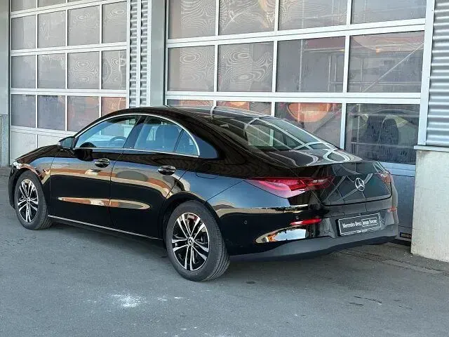 Gebraucht Mercedes CLA200 Advanced 163 PS (119 kW) 2025 Unilack nachtschwarz Coupé