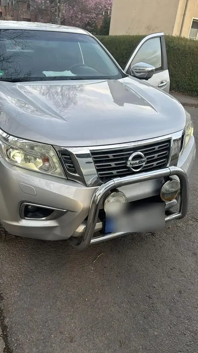 Gebraucht Nissan Navara 190 PS (139 kW) 2017 Silber Pickup