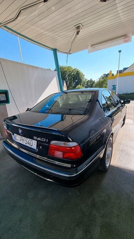 Second-hand BMW 540 Performance 286 CP (210 kW) 2000 Negru Berlinǎ