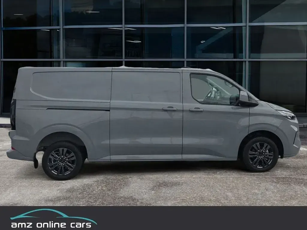 Uusi Ford Transit Custom Limited 170 HP (125 kW) 2026 Harmaa Sedan