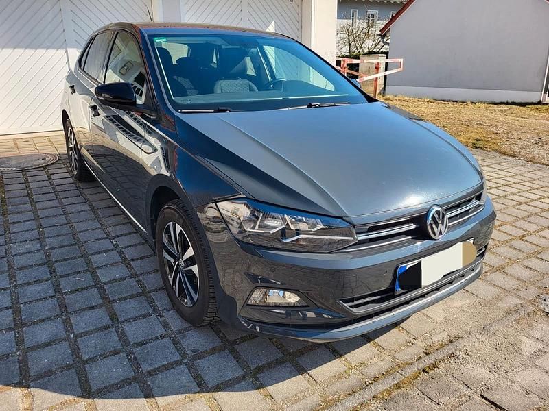 Grau Gebraucht 2020 VW Polo Comfortline Kleinwagen | 13.500 € (Guter Preis) - Bild 1/4
