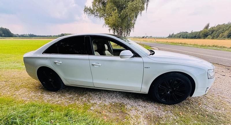 Gebraucht Audi A8 Comfort 350 PS (257 kW) 2010 Weiß Limousine