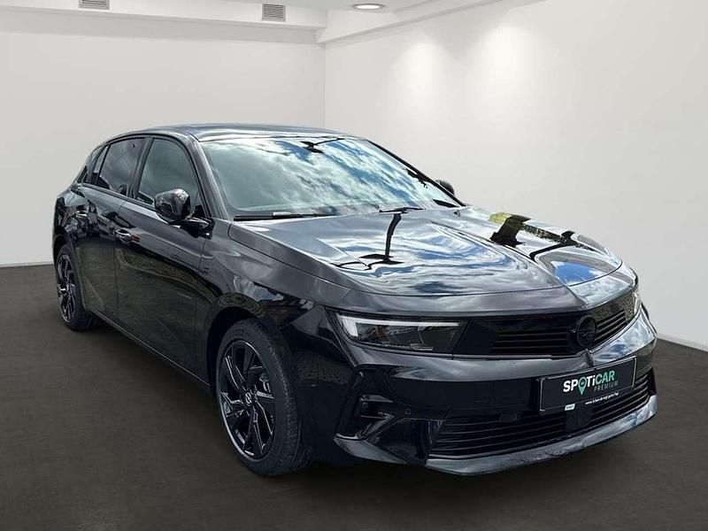 Gebraucht Opel Astra 131 PS (96 kW) 2025 Karbon schwarz Limousine