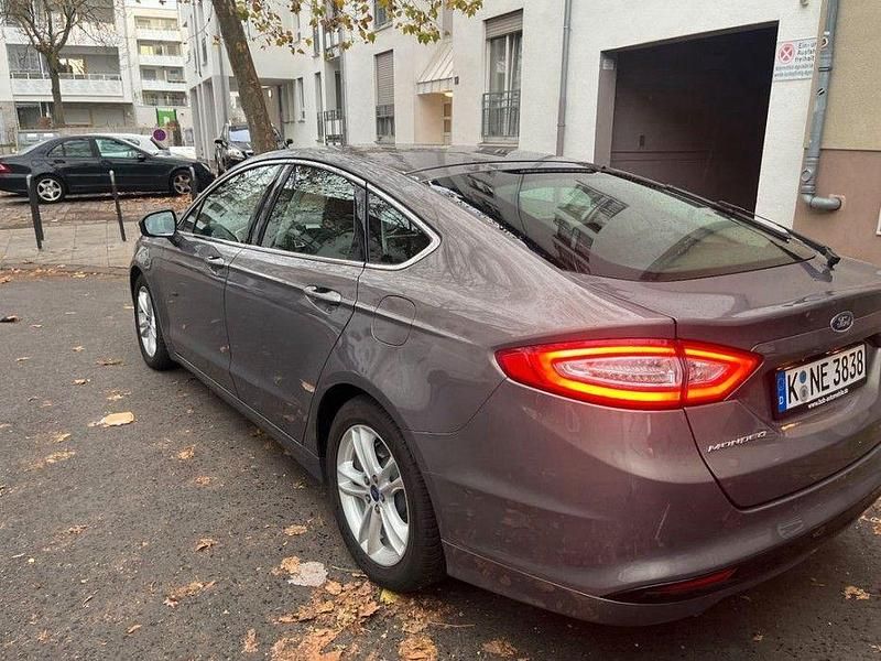 Gebraucht Ford Mondeo Titanium 160 PS (117 kW) 2015 Bronze Limousine