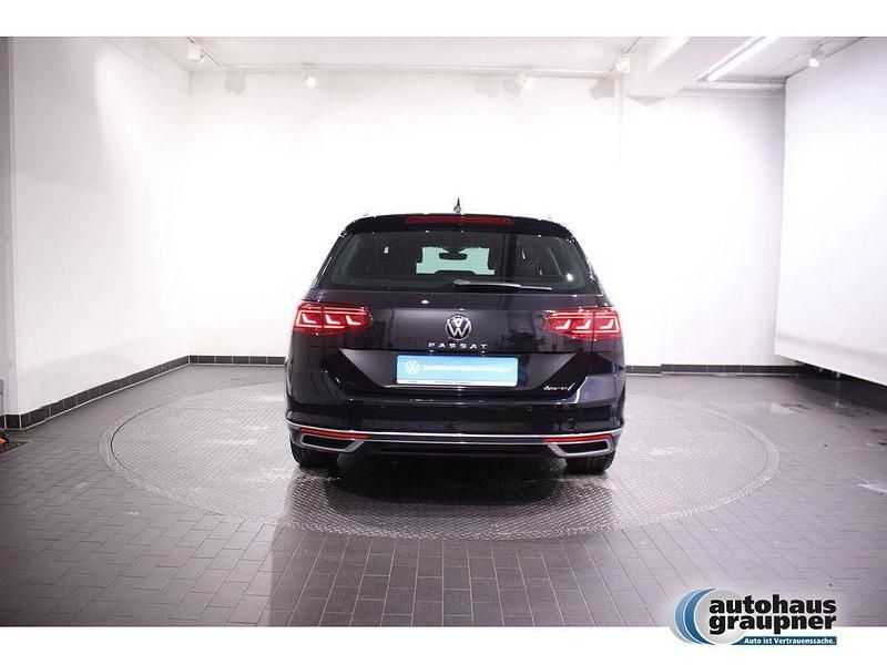 Gebraucht VW Passat Elegance 280 PS (205 kW) 2021 Schwarz / deep black (metallic) Kombi