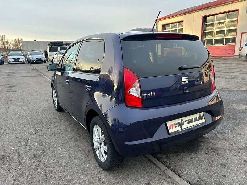 Gebraucht Seat Mii Chic 60 PS (44 kW) 2017 Blau Kleinwagen
