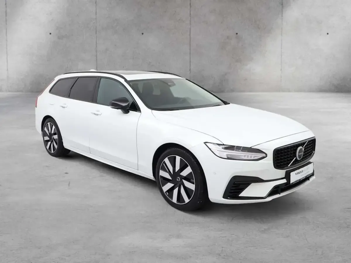 Gebraucht Volvo V90 Plus 398 PS (292 kW) 2025 Weiß Kombi