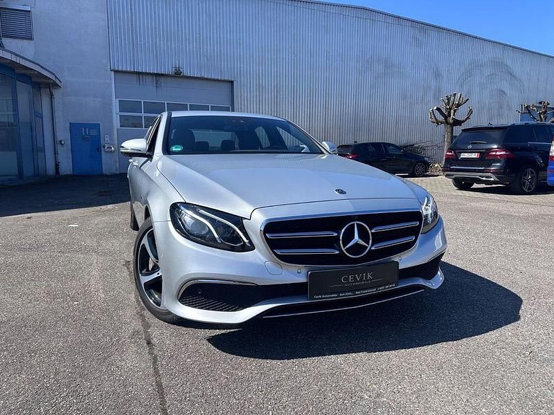 Gebraucht Mercedes E400 Avantgarde 340 PS (250 kW) 2019 Silber Limousine