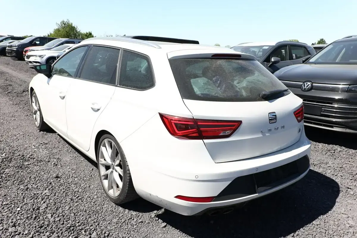 Gebraucht Seat Leon ST FR 150 PS (110 kW) 2017 Candyweiß Kombi