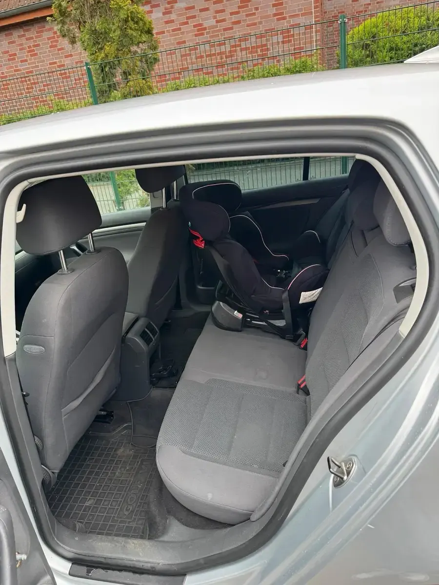 Gebraucht VW Golf V 105 PS (77 kW) 2005 Silber Kleinwagen