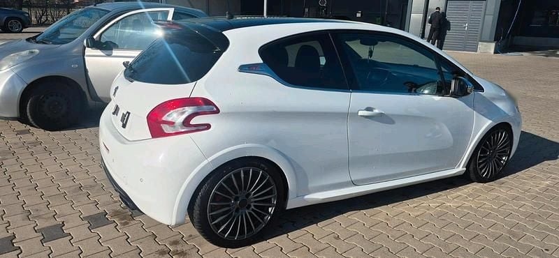 Gebraucht Peugeot 208 GTi 200 PS (147 kW) 2013 Weiß Kleinwagen