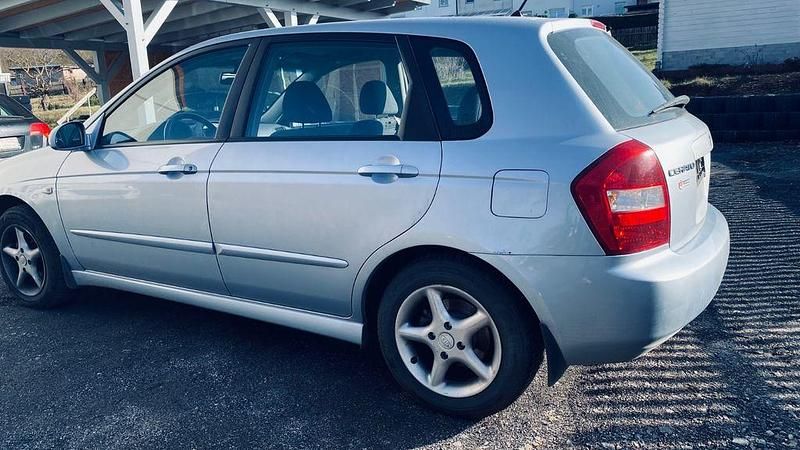 Gebraucht Kia Cerato EX 105 PS (77 kW) 2005 Blau Limousine