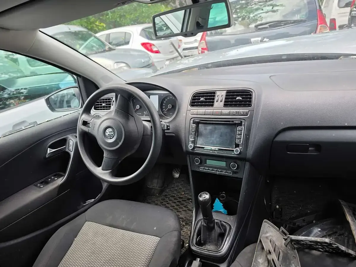 Gebraucht VW Polo Trendline 90 PS (66 kW) 2011 Reflexsilber metallic Kleinwagen