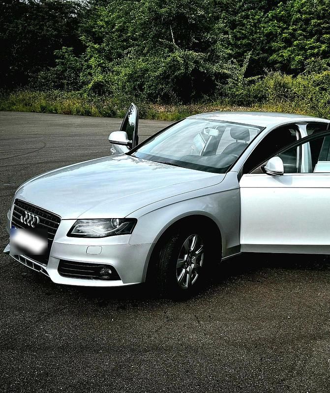 Używany Audi A4 160 KM (117 kW) 2008 Srebrny Sedan/Limuzyna