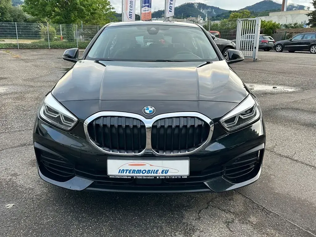 Gebraucht BMW 116 116 PS (85 kW) 2022 Schwarz Kleinwagen