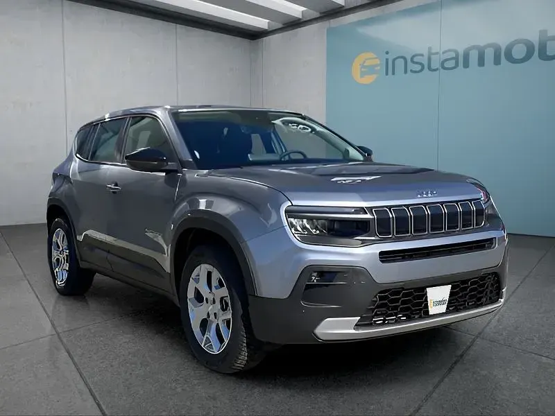 Neu Jeep Avenger Altitude 110 PS (80 kW) 2026 Grau SUV