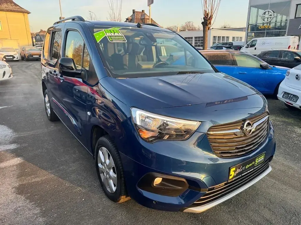 Gebraucht Opel Combo Life Ultimate 131 PS (96 kW) 2023 Blau Van / Kleinbus