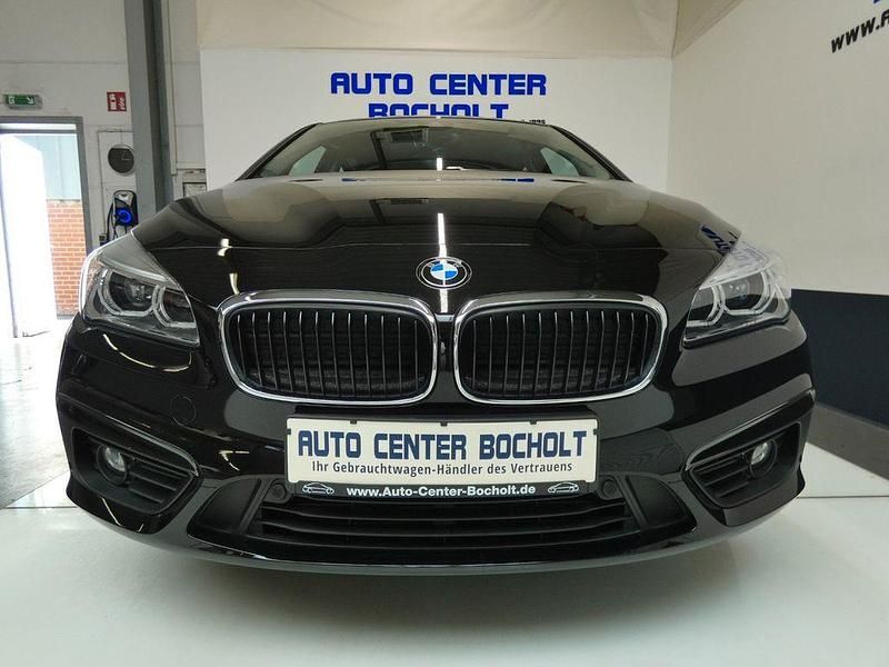 Schwarz Gebraucht 2016 BMW 218 Active Tourer Advantage Van / Kleinbus | 15.900 € (Etwas zu teuer) - Bild 1/4