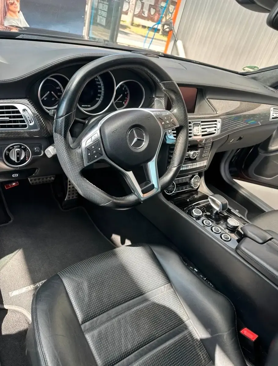Gebraucht Mercedes CLS63 AMG AMG 557 PS (409 kW) 2011 Schwarz Coupé