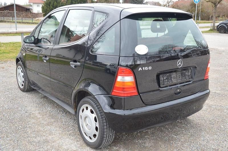 Gebraucht Mercedes A160 Elegance 102 PS (75 kW) 2000 Schwarz Limousine