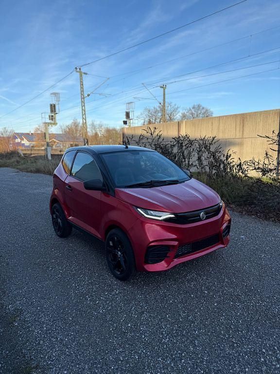 Rot Gebraucht 2023 Aixam Microcar Sport Kleinwagen | 11.900 € (Teuer) - Bild 1/4