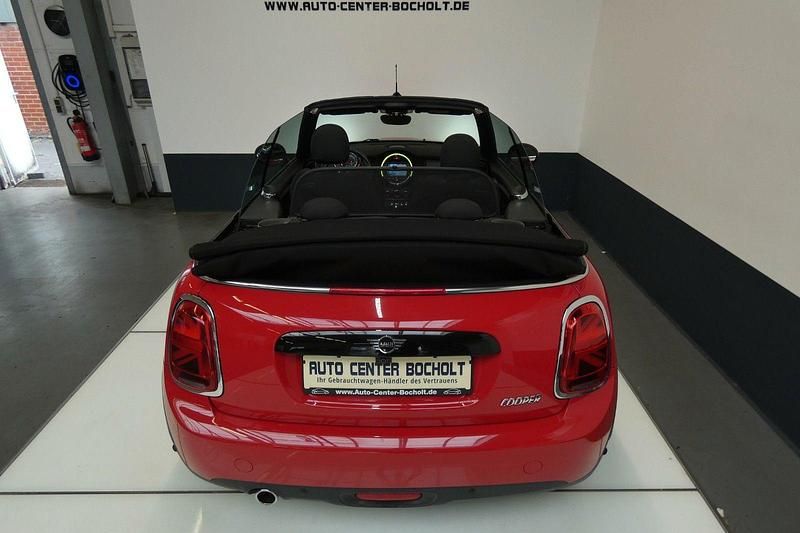 Gebraucht Mini Cooper Cabriolet Chili 136 PS (100 kW) 2019 Rot Cabrio