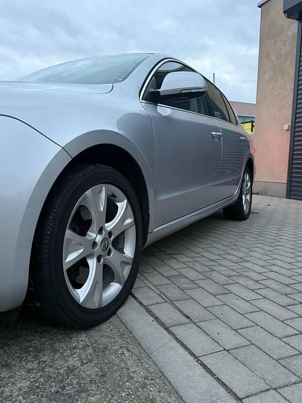 Gebraucht Skoda Superb 160 PS (117 kW) 2008 Grau Limousine