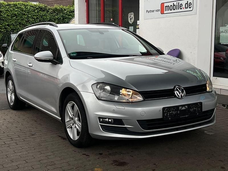 Silber Gebraucht 2014 VW Golf VII Comfortline Kombi | 9.999 € (Fairer Preis) - Bild 1/4
