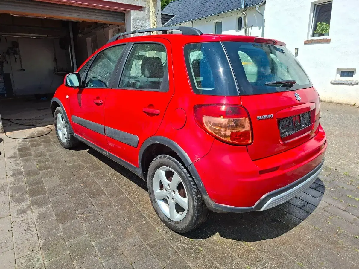 Gebraucht Suzuki SX4 99 PS (72 kW) 2007 Rot SUV