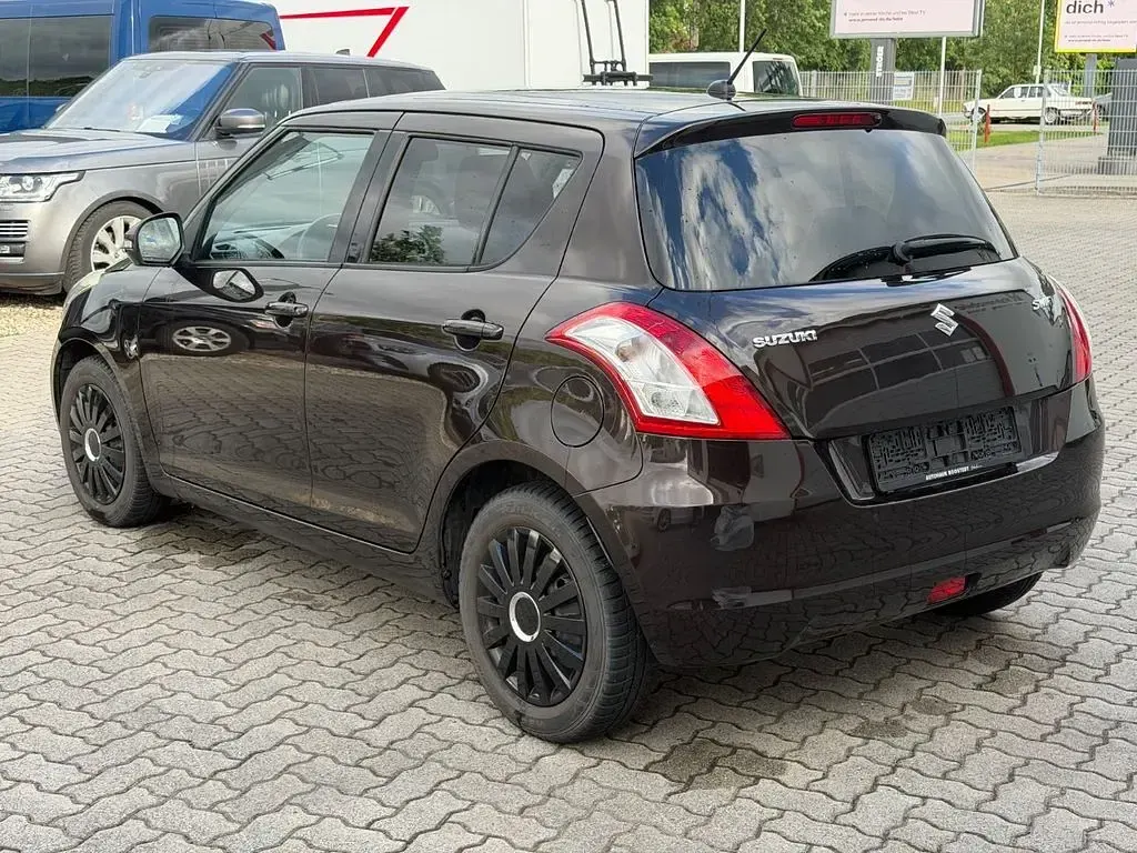 Gebraucht Suzuki Swift Comfort 94 PS (69 kW) 2015 Braun Kleinwagen