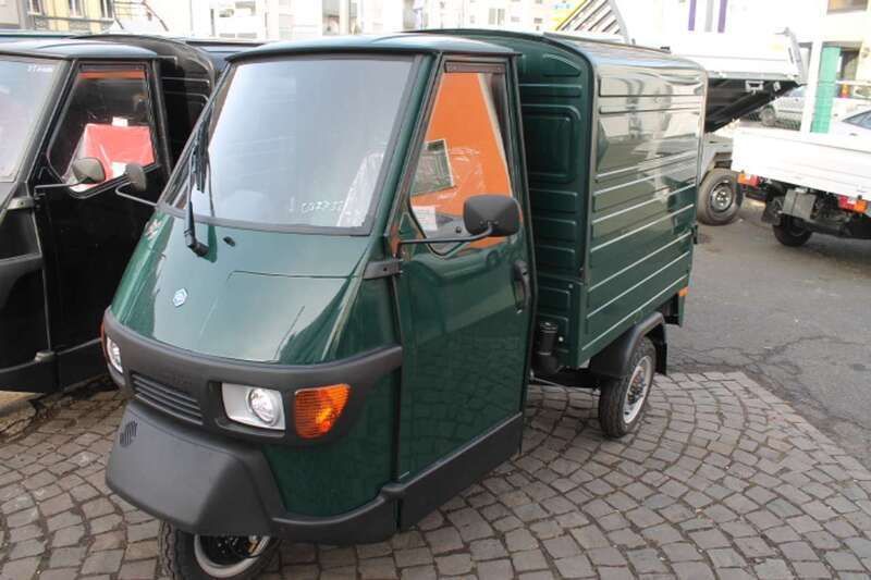Dunkelgrün Neu 2025 Piaggio APE SUV | 8.390 € - Bild 1/4