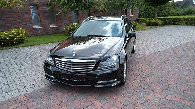 Schwarz Gebraucht 2013 Mercedes C250 Elegance Kombi | 6.000 € (Fairer Preis) - Bild 1/4