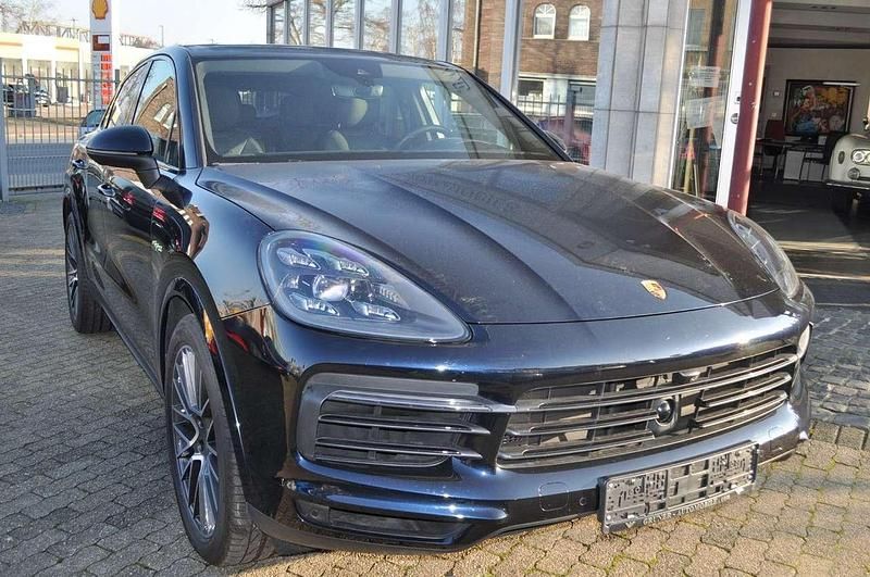 Gebraucht Porsche Cayenne E-Hybrid Coupe 340 PS (250 kW) 2020 Moonlightblue SUV