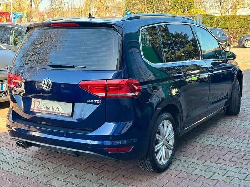 Gebraucht VW Touran Highline 190 PS (139 kW) 2016 Atlantic blue metallic Van / Kleinbus