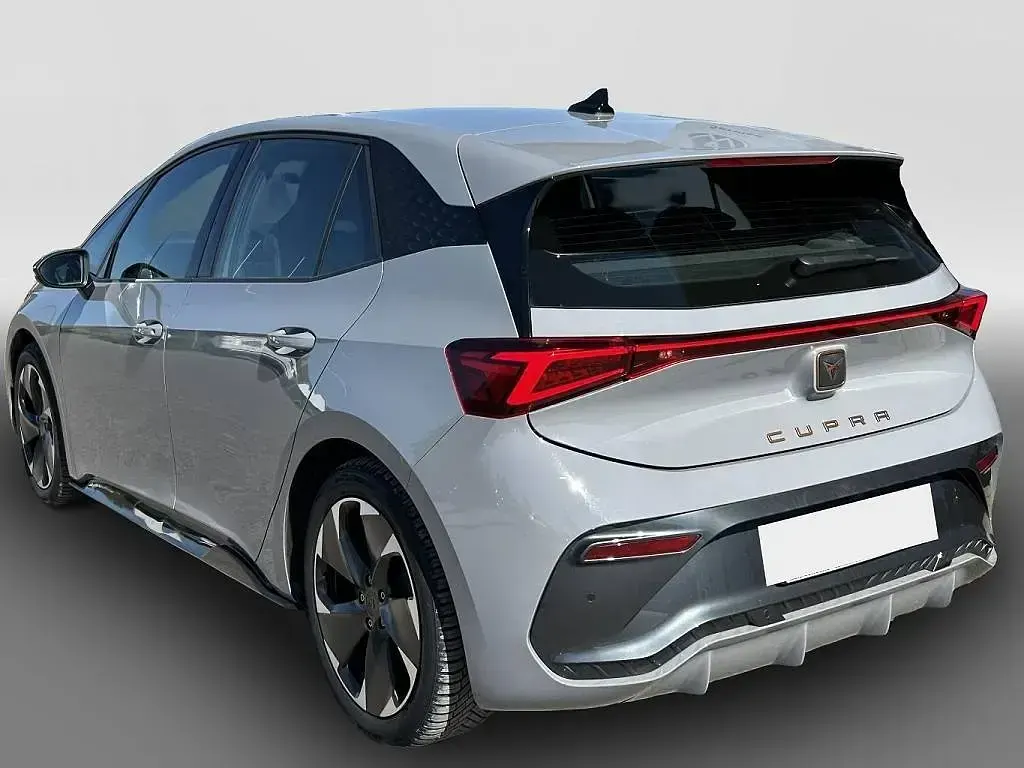 Usata Cupra Born e-Boost 169 kW (231 CV) 2023 Grigio Utilitaria