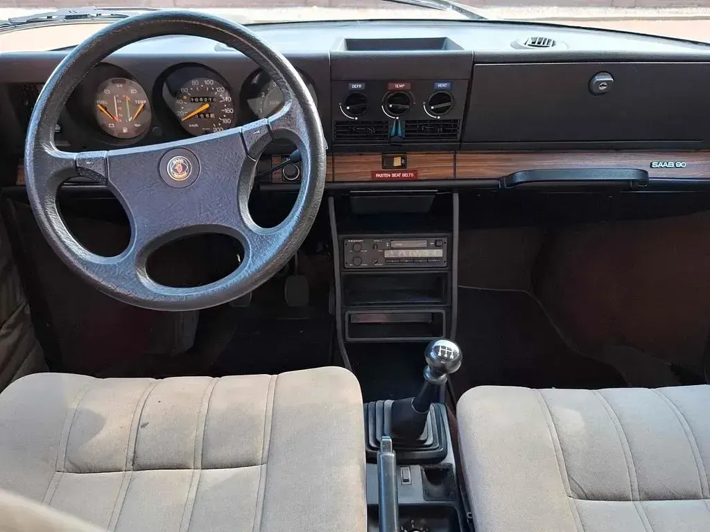 Gebraucht Saab 90 101 PS (74 kW) 1985 Rot Limousine