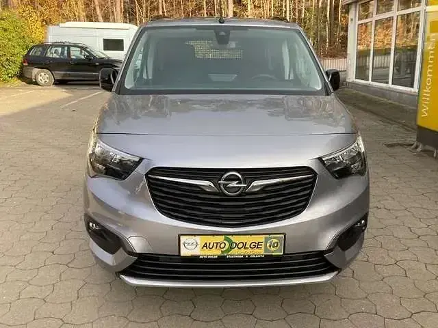 Gebraucht Opel Combo Ultimate 131 PS (96 kW) 2023 Kontrast grau Van / Kleinbus