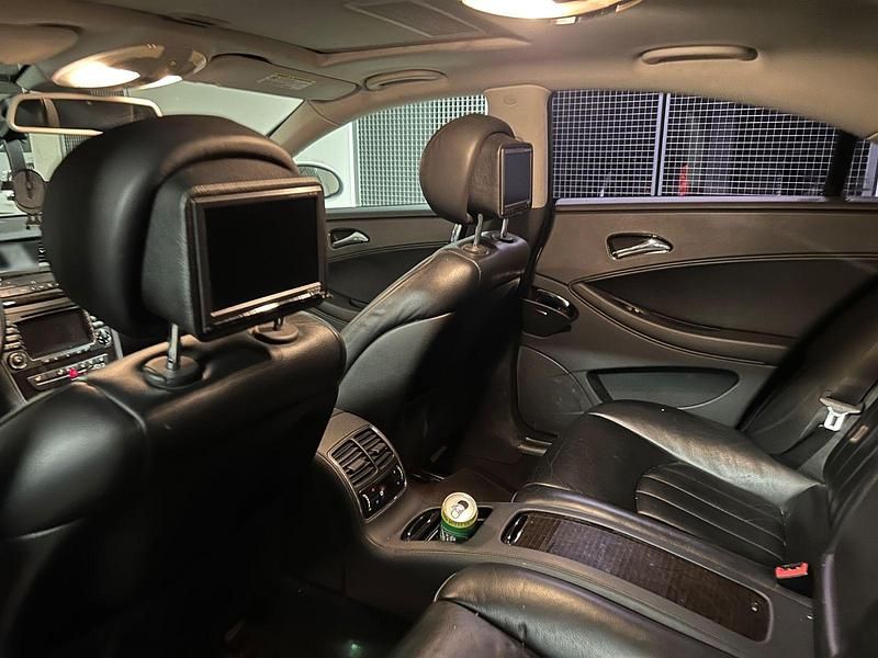 Gebraucht Mercedes CLS320 224 PS (164 kW) 2007 Silber Limousine